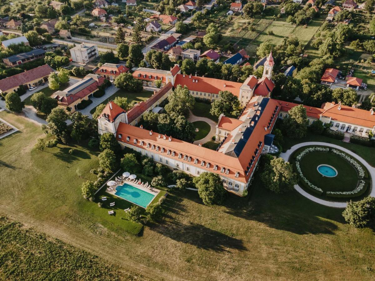 Hotel Chateau Béla Exterior foto